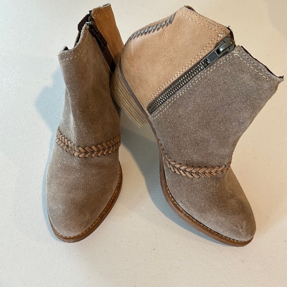 Diba True Say Again Ankle Boots Size 7.5